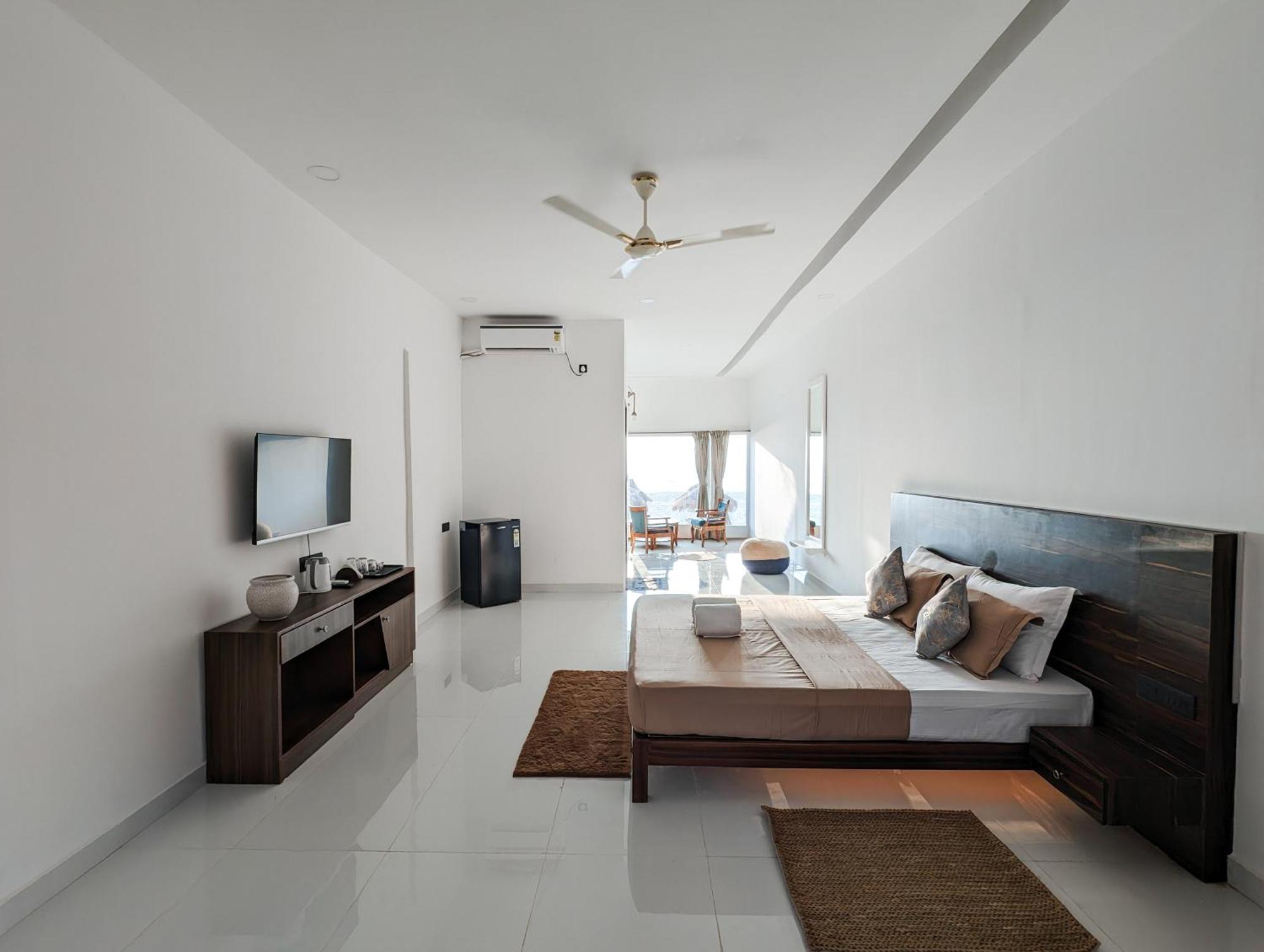 Aqua Beach Stays Ashwem 만드렘 외부 사진