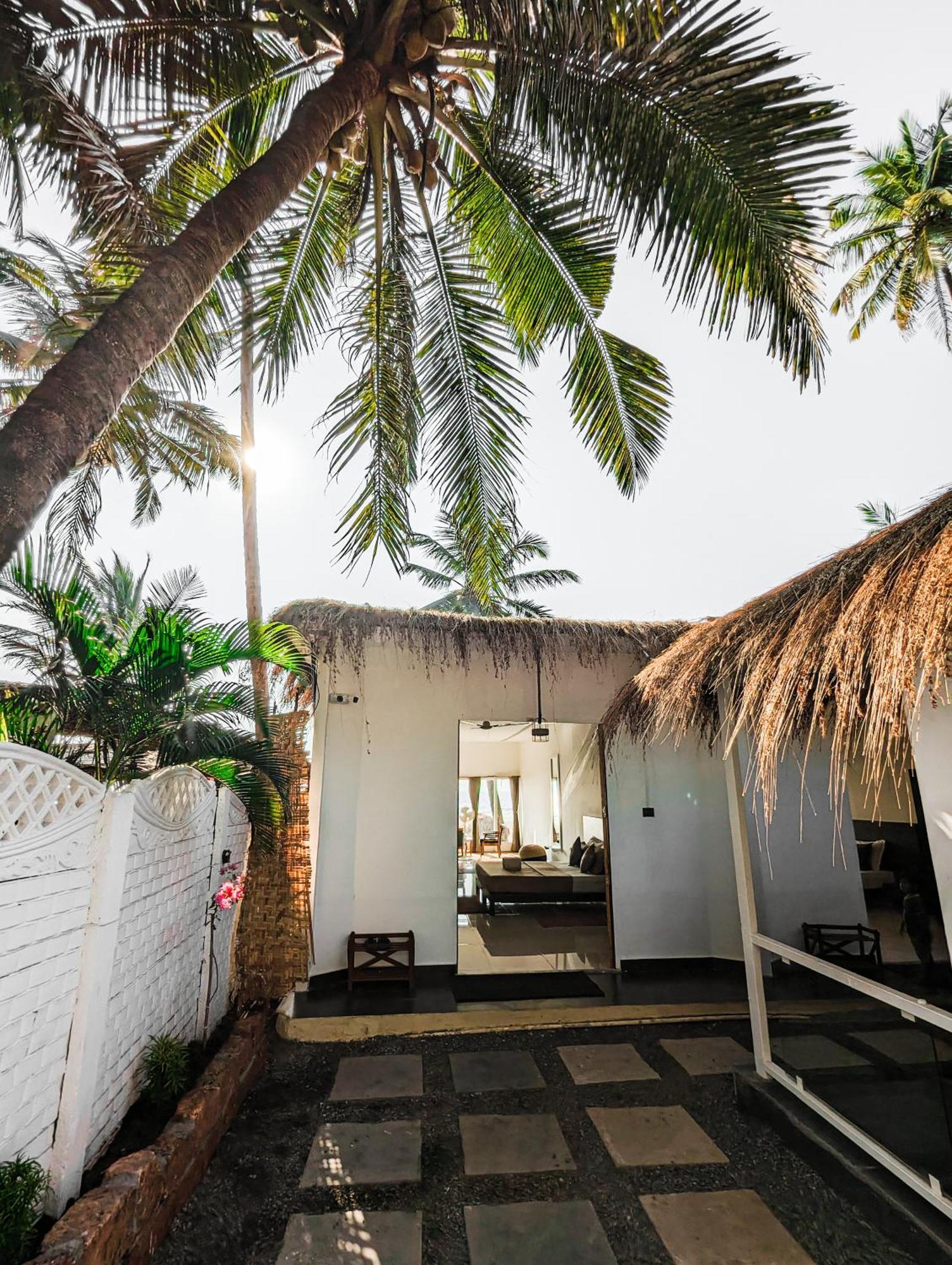 Aqua Beach Stays Ashwem 만드렘 외부 사진
