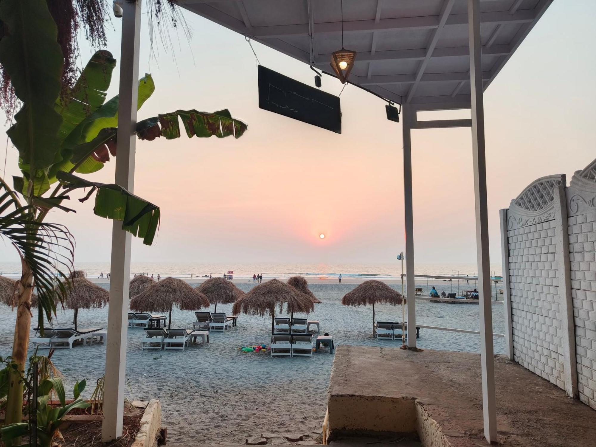 Aqua Beach Stays Ashwem 만드렘 외부 사진
