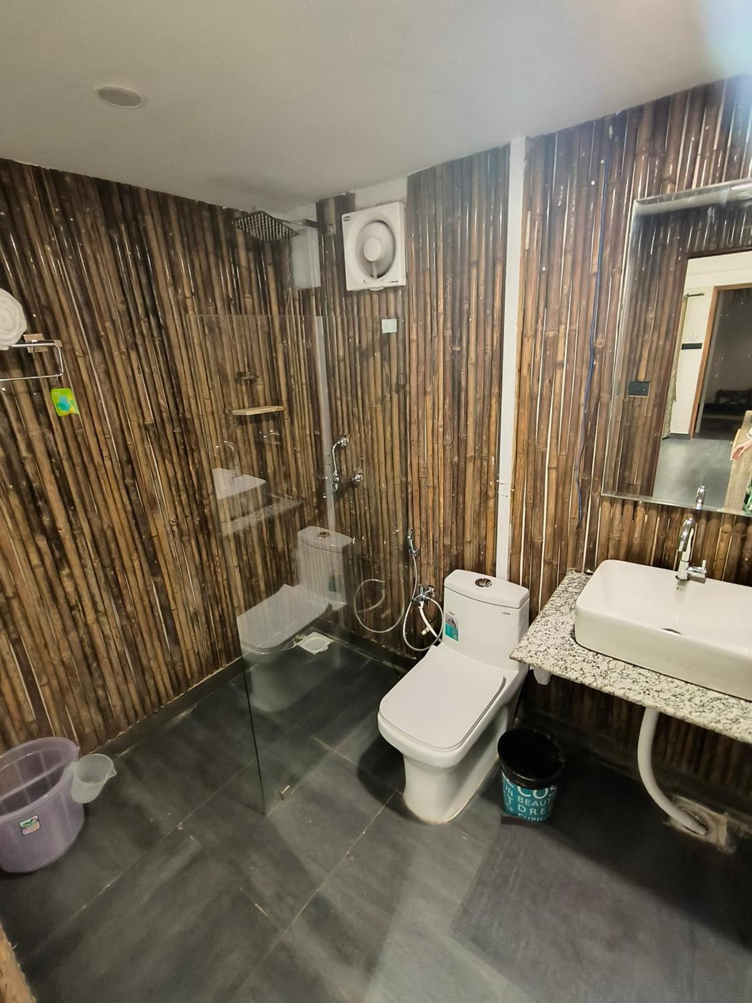Aqua Beach Stays Ashwem 만드렘 외부 사진