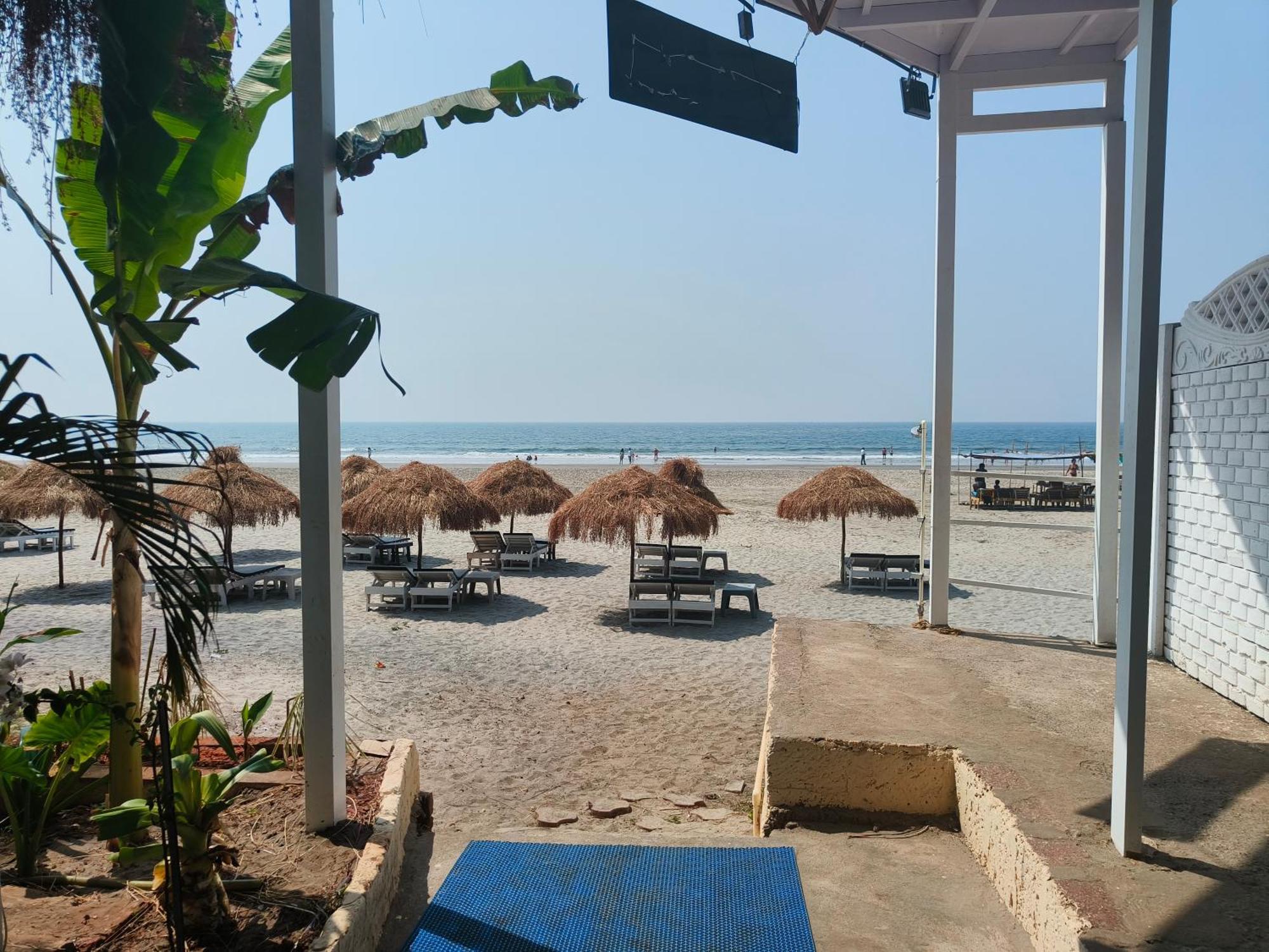 Aqua Beach Stays Ashwem 만드렘 외부 사진