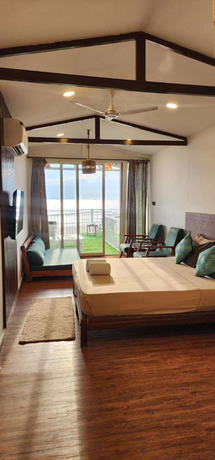 Aqua Beach Stays Ashwem 만드렘 외부 사진